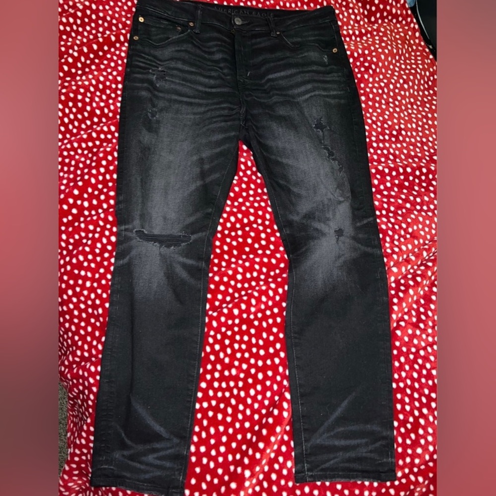 Men’s athletic fit American eagle jeans